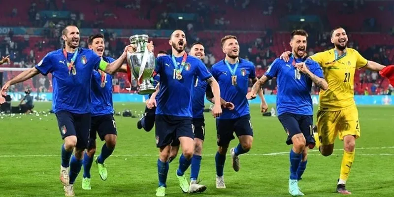 Bóng đá Ý có hệ thống nhiều cấp độ, nổi bật với Serie A giàu tính chiến thuật